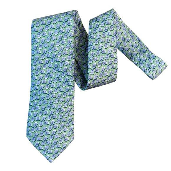 Vineyard Vines Men’s 100% Silk Hand Made Spiral Shell Necktie Green Made In USA - Picture 1 of 5